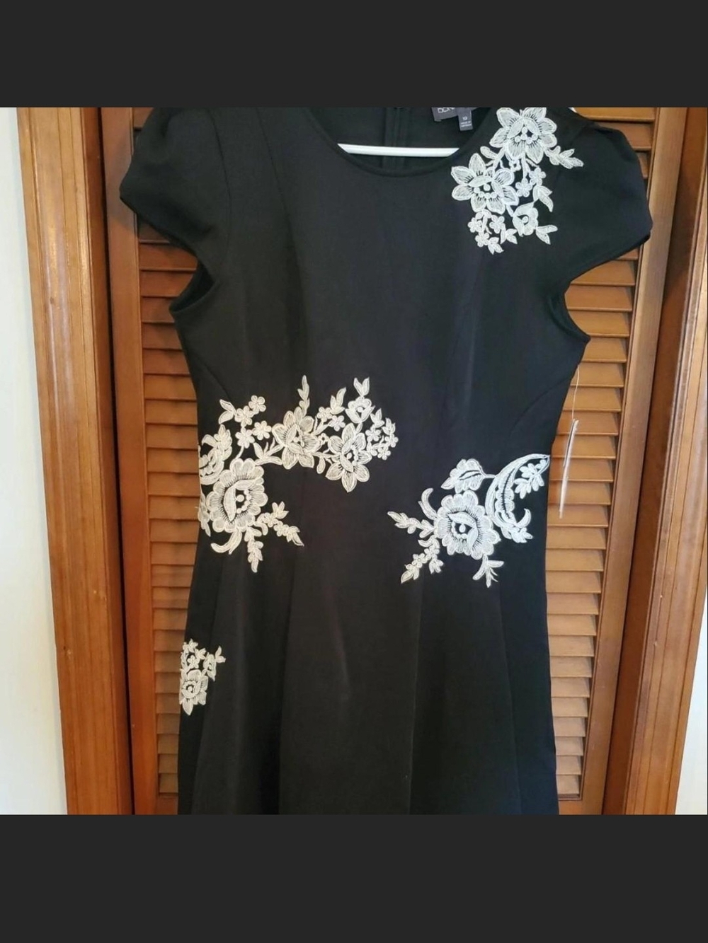 Donna Ricco Black Dress with Cream Floral Appliqué - Women NWT Size 10